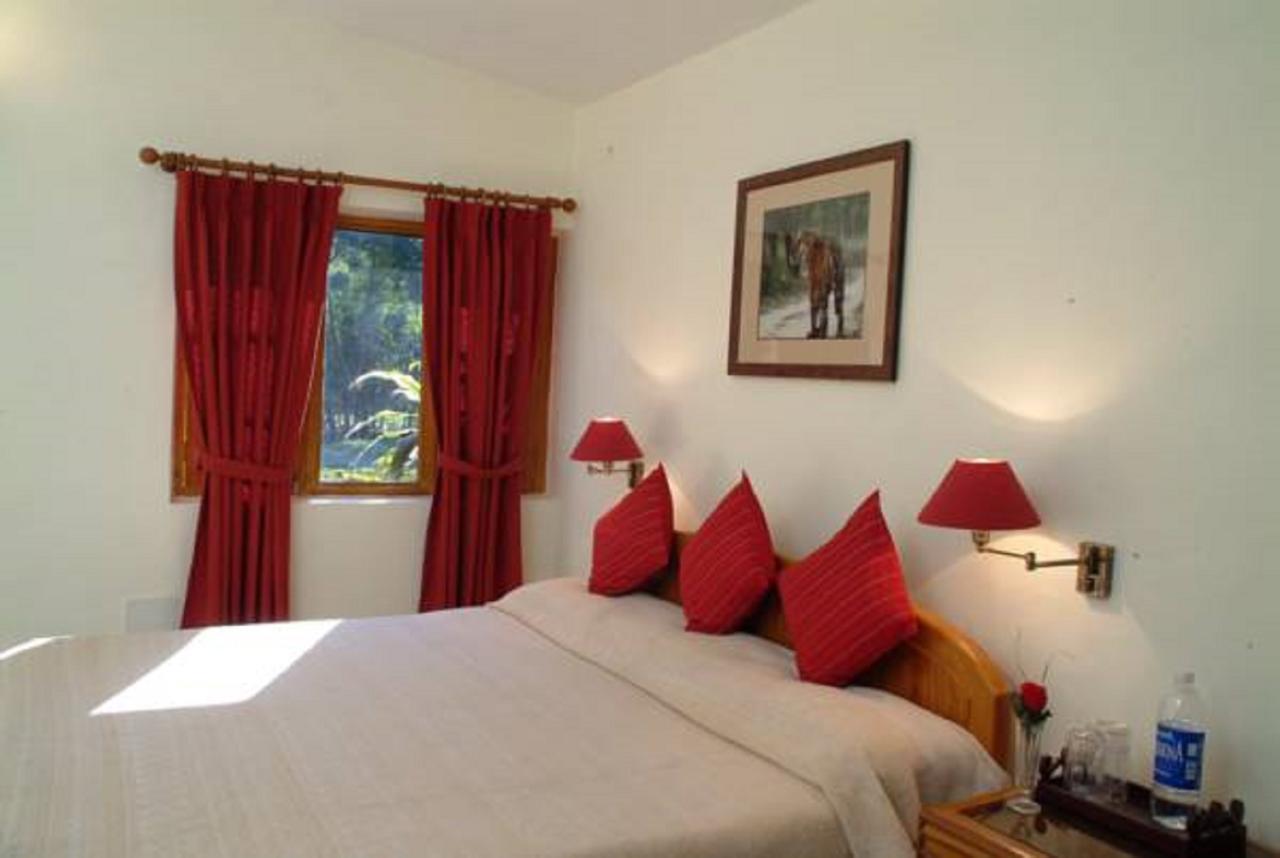 Tiger'S Den Resort Bandhavgarh National Park Buitenkant foto