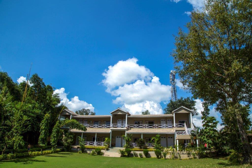 Tiger'S Den Resort Bandhavgarh National Park Buitenkant foto